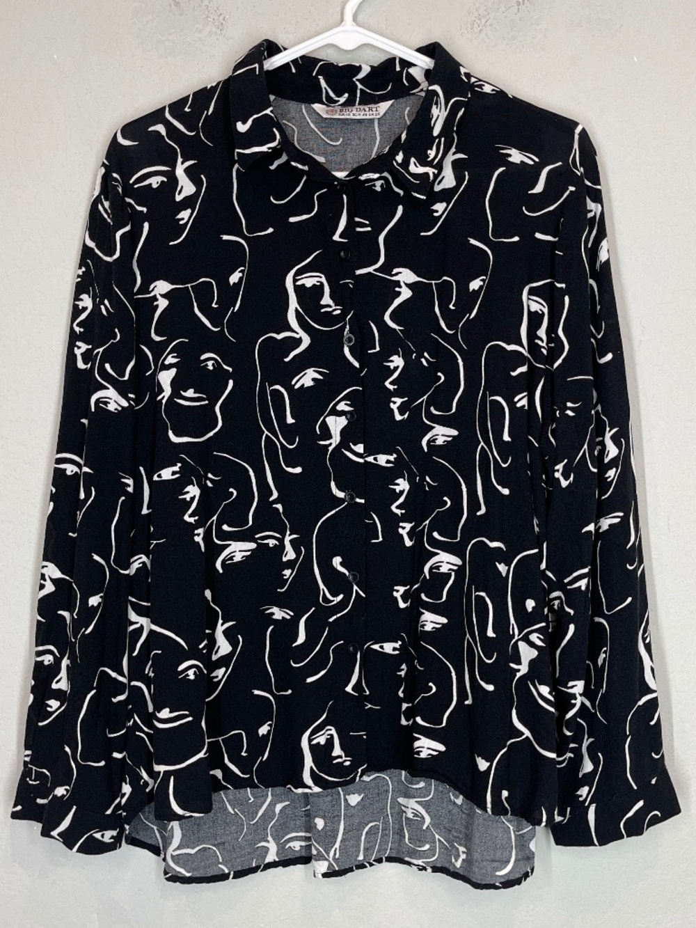 Big Dart Blouse Women's EU 48 US XL Button Down Shirt Face Abstract Art